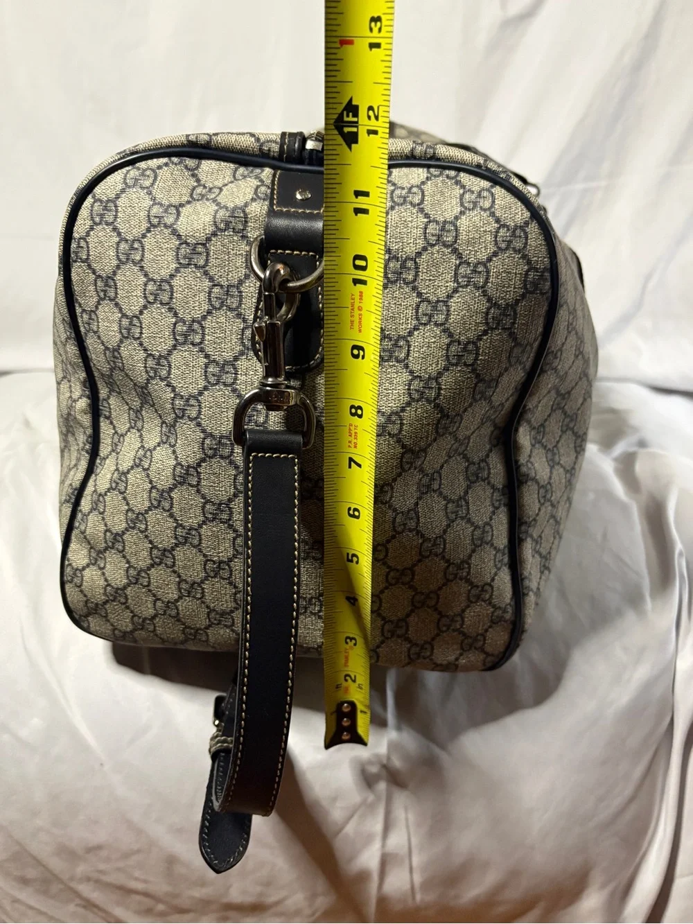 Gucci Beige and Navy GG Monogram Duffel Bag - Picture 10 of 17